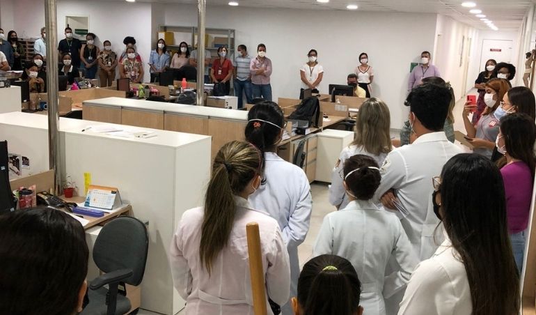 Santa Casa Recife se une às Ligas Acadêmicas de Fisioterapia da Unicap em ação de prevenção ao AVC